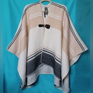 Vince Camuto Blush/ Rose Poncho With Buckle. Size OS